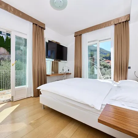 Capri Готель 3*