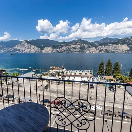 Capri 3* Мальчезіне