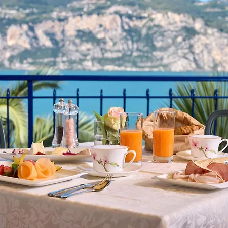 Capri 3* Мальчезіне