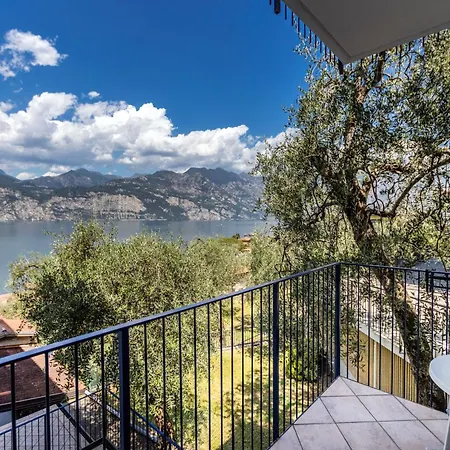 Capri 3* Мальчезіне